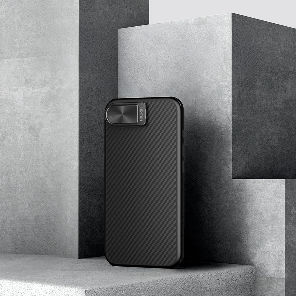 Nillkin iPhone 16e/iPhone 17e Kuori Carboprop MagSafe Musta