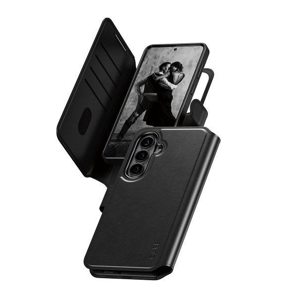 CARE by PanzerGlass Samsung Galaxy S26 Plus -kotelo Tango Two-in-One Wallet MagSafe Musta