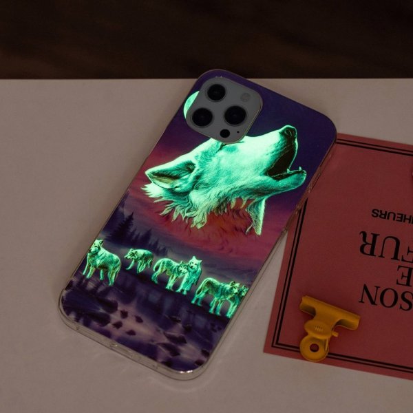 iPhone 14 Pro Kuoret Huutava Susi -kuvio