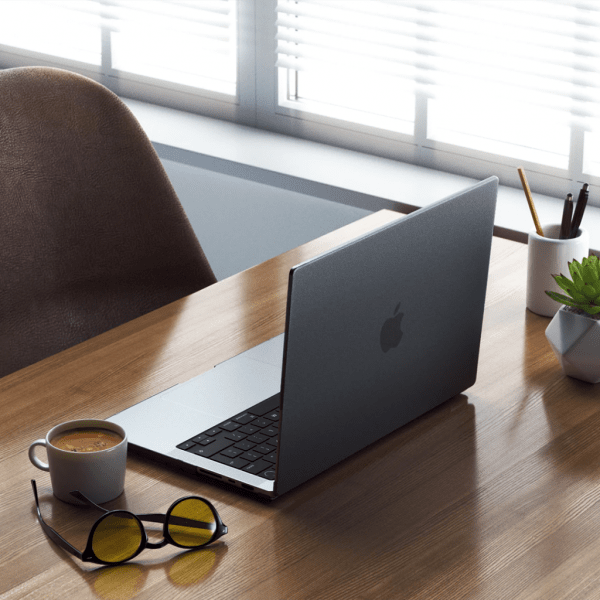 Satechi MacBook Pro 14 M1 (A2442)/M2 (A2779) kuori Eco-Hardshell Case läpinäkyvä