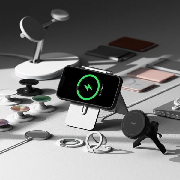 Ringke iPhone 16/iPhone 17 kuori silikoni magneettinen musta