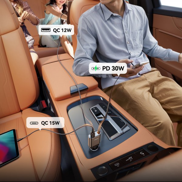 Joyroom 45W autolaturi sisäänrakennetulla USB-C-kaapelilla ja USB-A/USB-C-liitännällä Harmaa