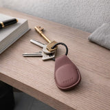 Mujjo Apple AirTag -pidike Canopy Bronze Red