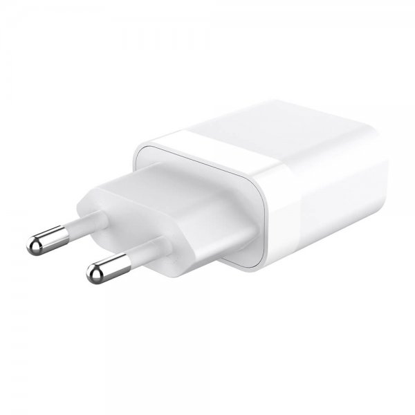 Gear Laturi Travel Charger 2.4A Valkoinen