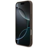 Guess iPhone 17 Pro Max/iPhone 18 Pro Max Kuori 4G Small Classic Logo Ruskea