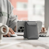 Ringke Korttipidike Jalusta Tasku MagSafe Vaaleanharmaa