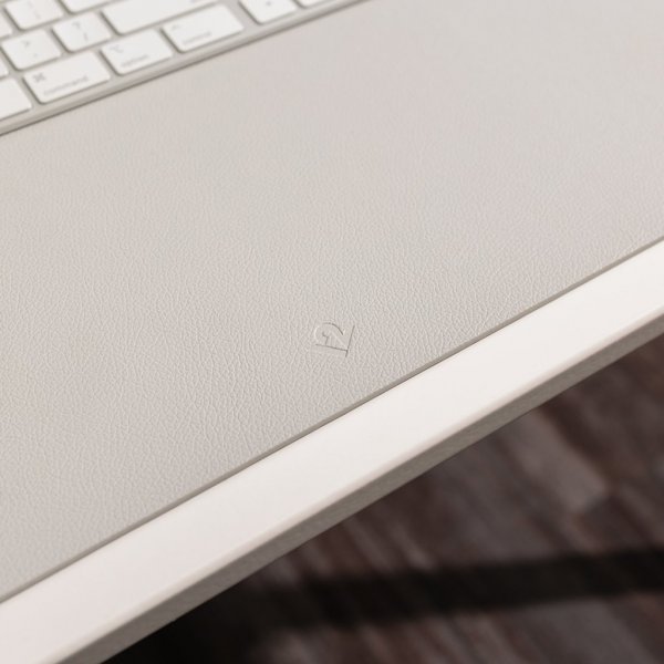 Twelve South DeskPad Harmaa