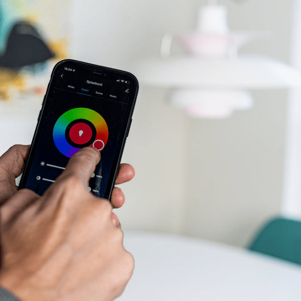 Philips Hue White & Color Ambiance (RGB) E14-lamppu