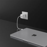 Spigen Essential -laturi 47W 2xUSB-C Valkoinen