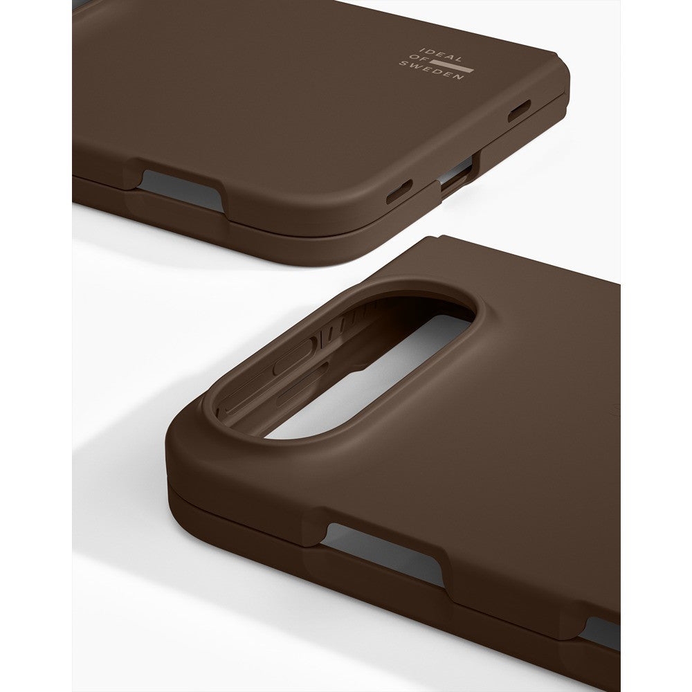 Ideal of Sweden iPhone Duo Kuori silikoninen MagSafe Mocha Mousse
