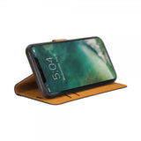 Xqisit iPhone 11 Pro Max -lompakkokotelo, Slim Wallet Selection, musta