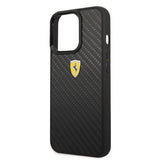 Ferrari iPhone 13 Pro Max Suojakuori Aito Hiilikuitu Metalli Logo Musta