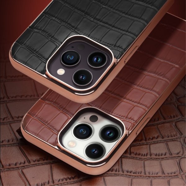 Qialino iPhone 14 Pro Max Suojakuori Krokotiilikuvio MagSafe Ruskea