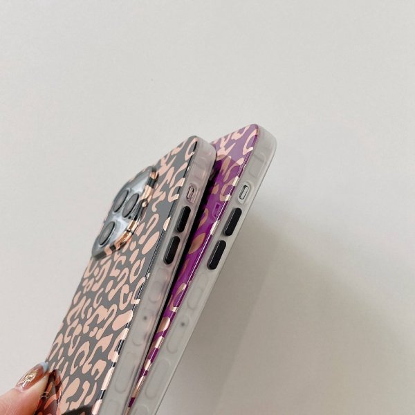 iPhone 14 Pro Leopardikuvioinen Kuori Violetti