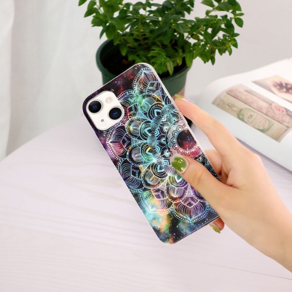 iPhone 15 Plus Suojakuori Avaruusmandala-kuvio