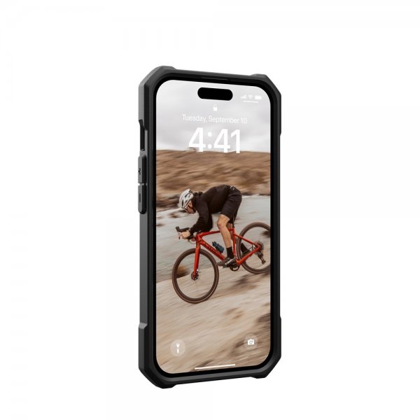 Urban Armor Gear (UAG) iPhone 15 Essential Armor MagSafe -suojakuori, musta