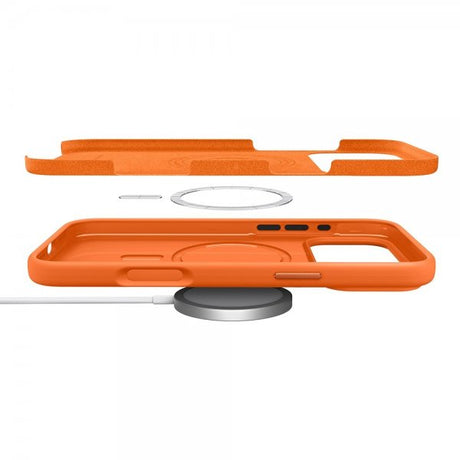 Spigen iPhone 17 Pro Silikonikuori Silicone Fit MagFit Cosmic Orange