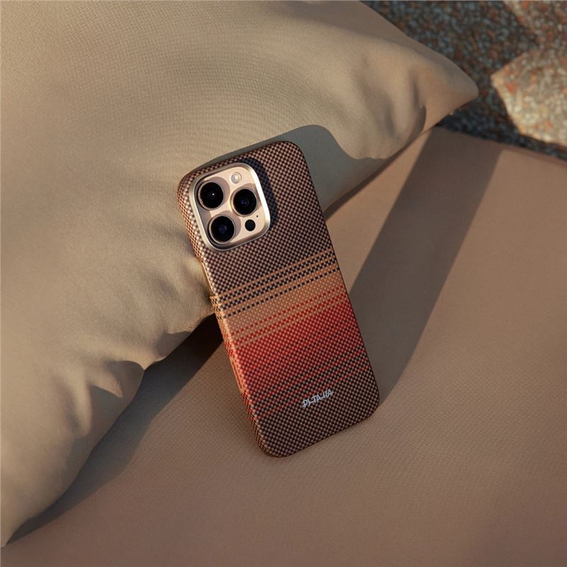 Pitaka iPhone 16 Pro Kuori Edge MagSafe Sunset