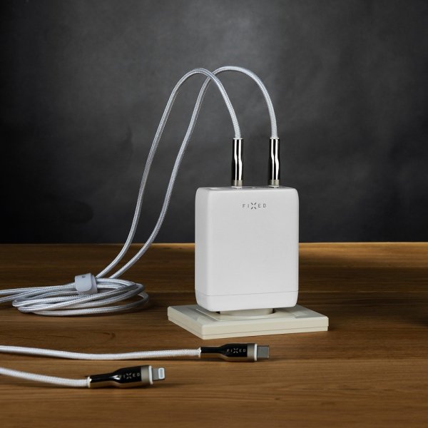 Fixed Laturi GaN100 3xUSB-C & 1xUSB-A