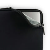 Pipetto MacBook Air 15 Sleeve Classic Fit Sleeve Musta