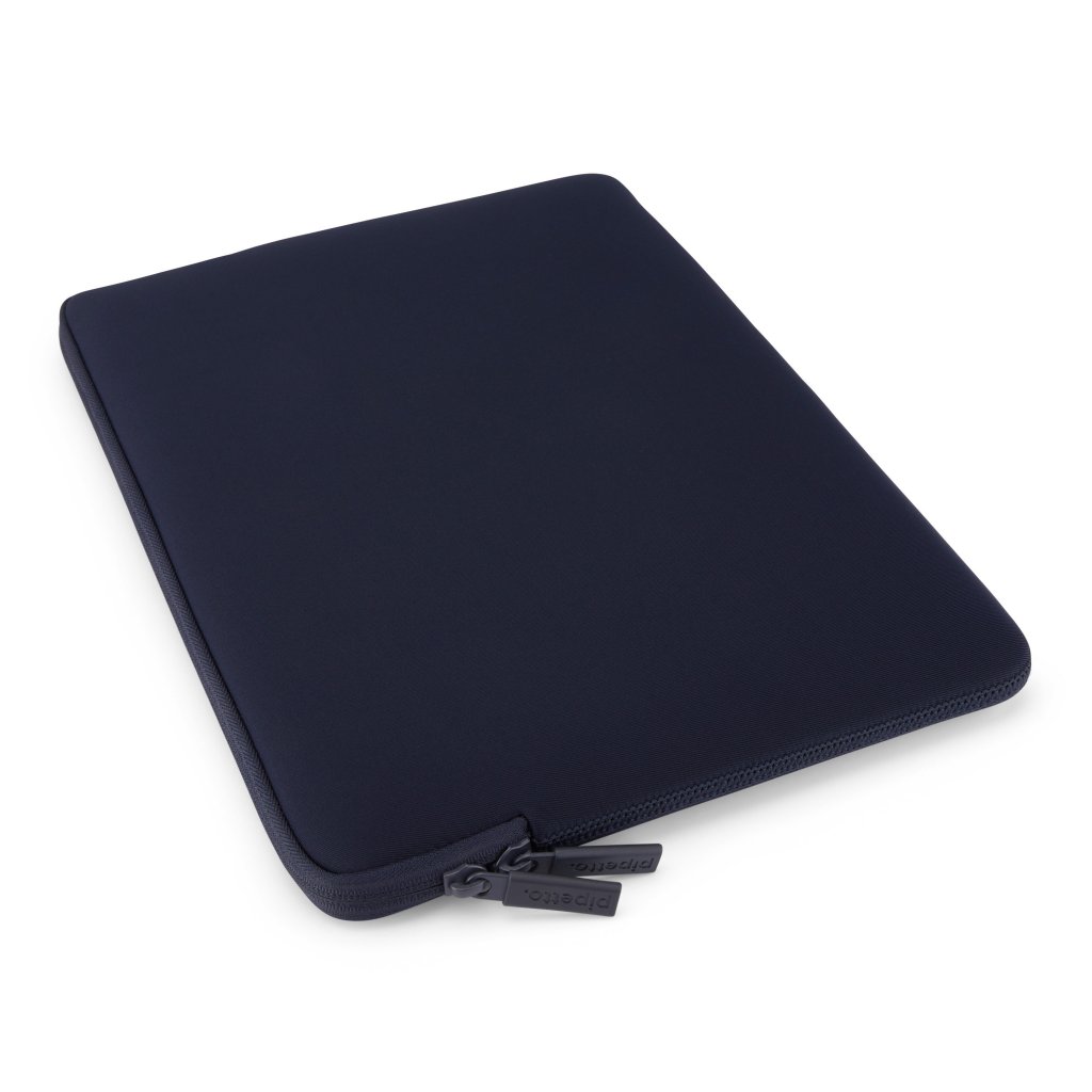 Pipetto Classic Fit Sleeve MacBook Neolle tummansininen