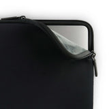 Pipetto Classic Fit Sleeve MacBook Neolle Musta