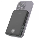 Deltaco MagSafe Powerbank jalustalla 5000 mAh 20W Musta