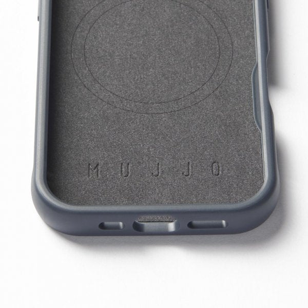 Mujjo iPhone 16 Pro Shield Case, musta