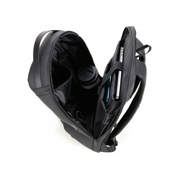 Puro Laukku Tech Backpack 20L Musta