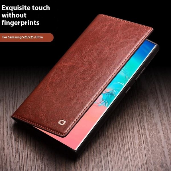 Qialino Samsung Galaxy S25 Ultra -kotelo, aitoa nahkaa, musta