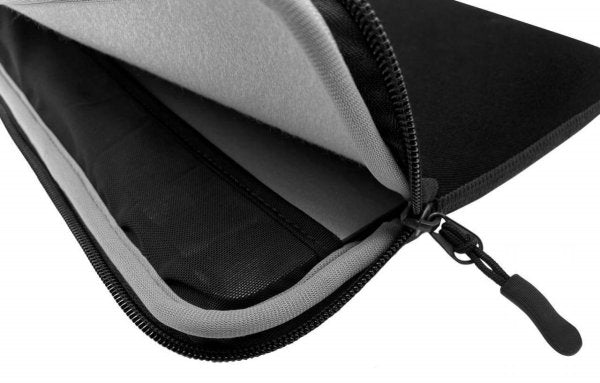 Puro Sleeve Scudo Sleeve 16" Musta