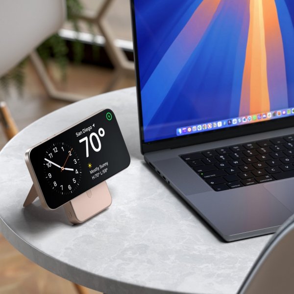 Satechi OntheGo Qi2 10K MagSafe-varavirtalähde jalustalla, Desert Rose