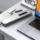 Satechi Dual Dock Stand -telakointiasema NVMe SSD -kotelolla