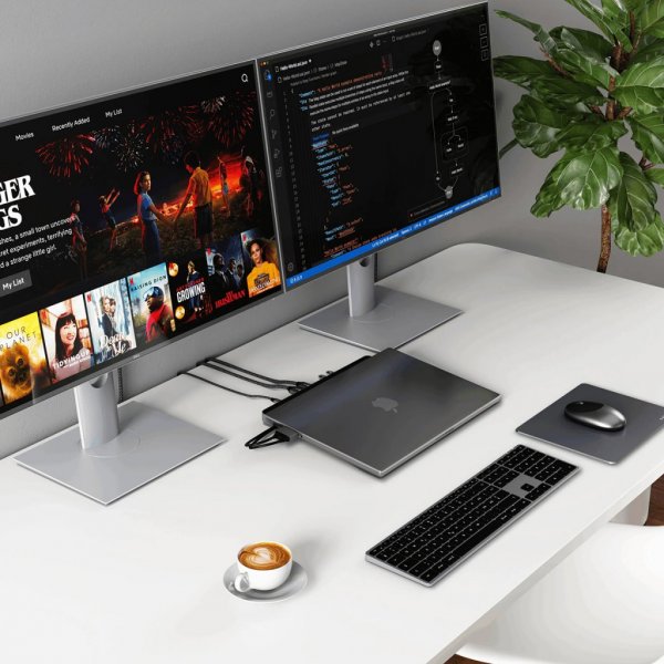 Satechi Dual Dock Stand -telakointiasema NVMe SSD -kotelolla