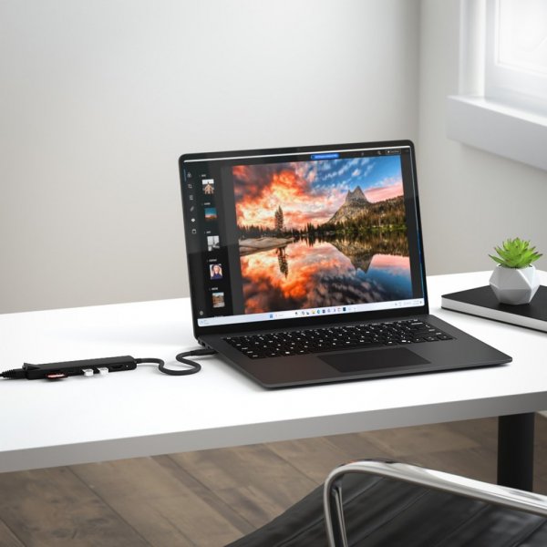 Satechi 7-in-1 USB-C Slim Multiport -adapteri Ethernetillä, musta