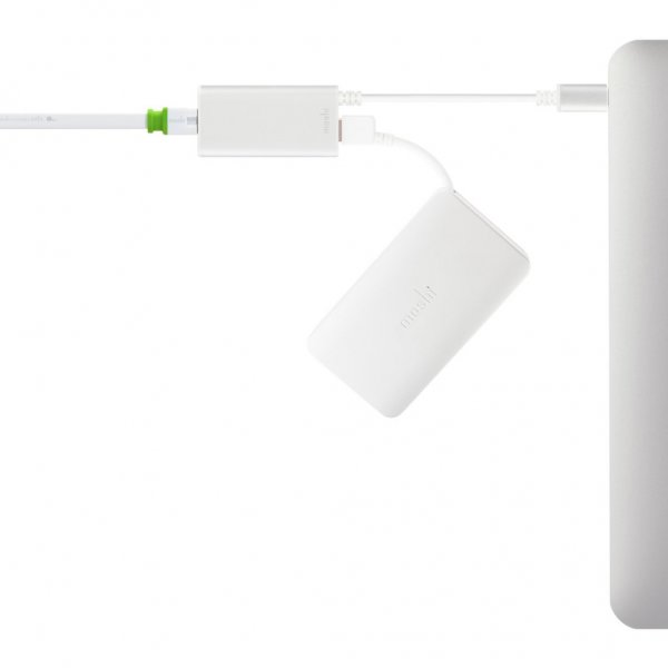 Moshi USB-C–Gigabit Ethernet -sovitin, valkoinen