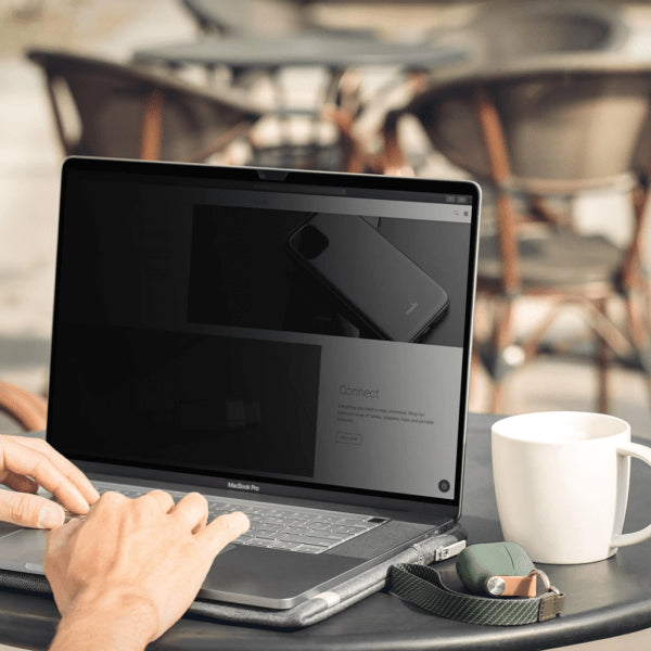Moshi MacBook Pro 16 M1 (A2485) Näytönsuoja Umbra Privacy Screen Protector