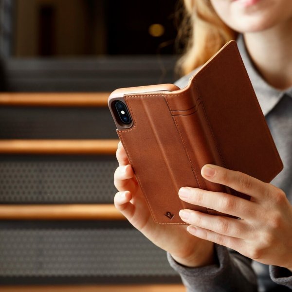 iPhone Xr Kotelo Journal Cognac