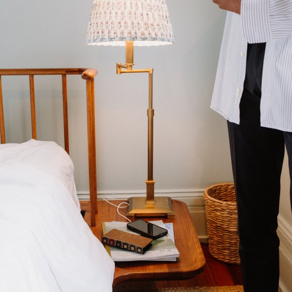 iPhone 14 Plus Kotelo BookBook MagSafe Ruskea