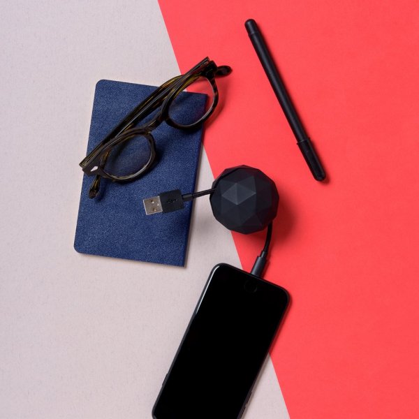 COSMO Lightningkaapeli kanssa vartenvaring 1.2 metri Valkoinen