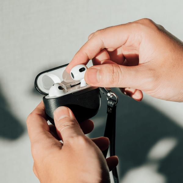 Pebbo Luxe AirPods 3 Päällinen PU-nahkaa Musta