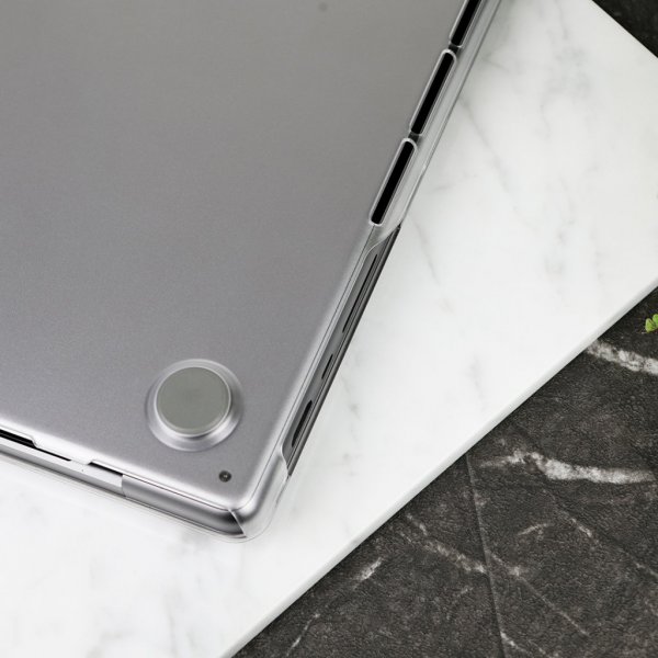MacBook Pro 16 M1/M2 (A2485 A2780) Kuori iGlaze Hardshell Case Stealth Clear