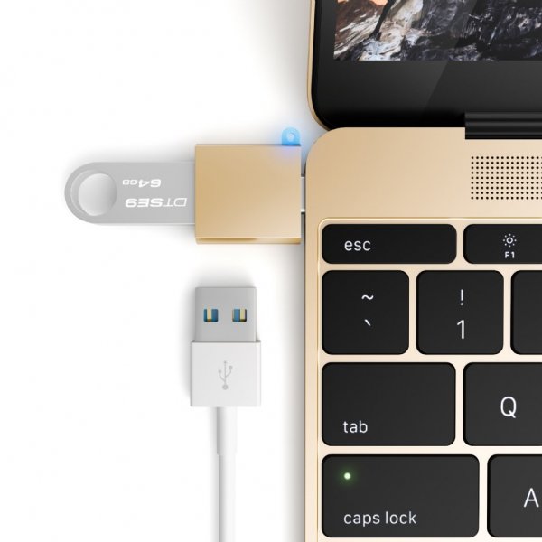 USB-C että USB-A 3.0 adapteri Kulta