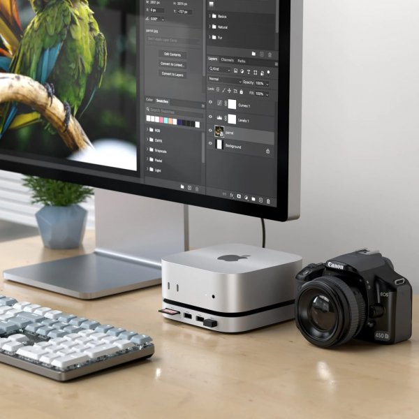 Mac Mini M4 -teline & Hub SSD-kotelolla, hopea