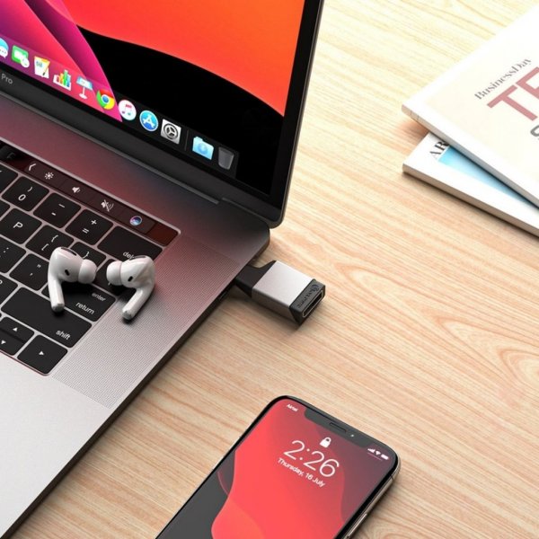 Ultra Mini USB-C to DisplayPort adapteriit