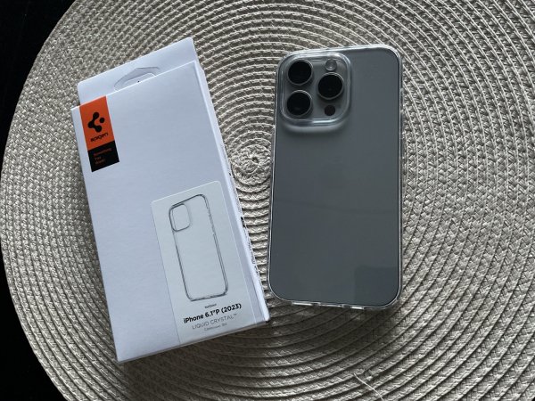 iPhone 15 Pro Kuori Liquid Crystal Crystal Clear